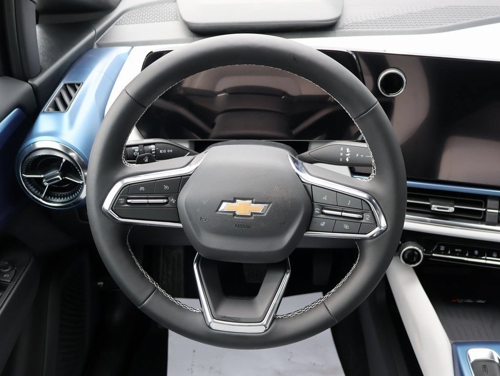 New 2026 Chevrolet Equinox EV LT w/ Convenience Package II FWD image 13