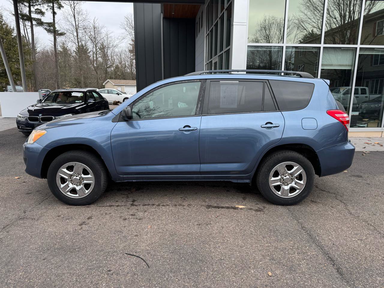 Used 2012 Toyota RAV4 4WD w/ Value Pkg image 2