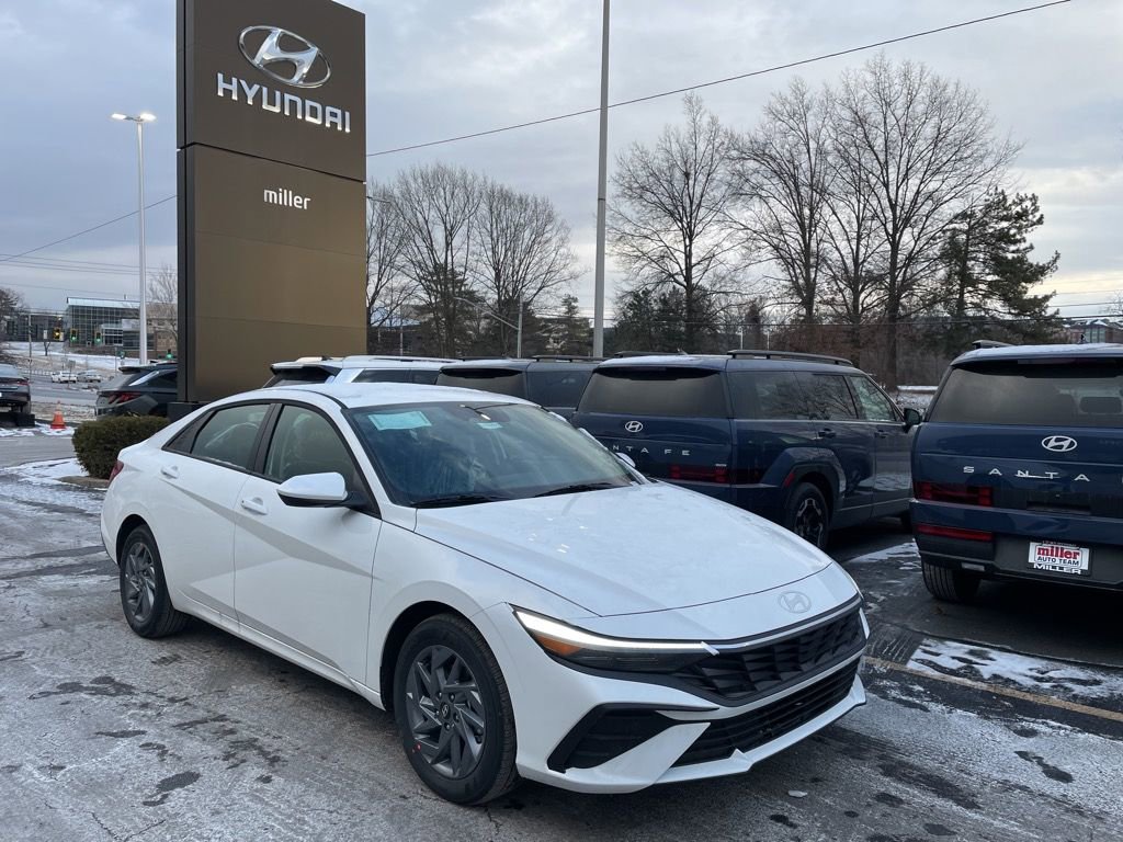 New 2026 Hyundai Elantra Blue image 2