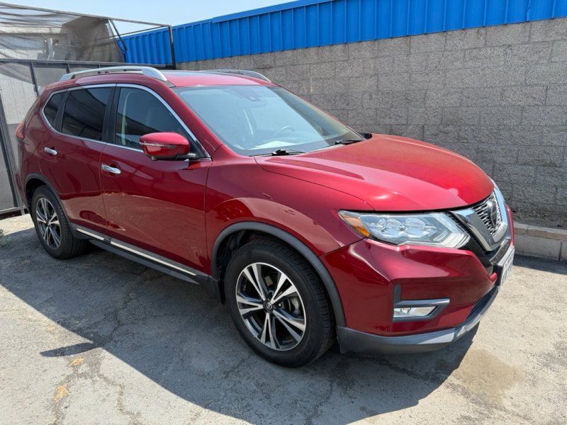 Used 2018 Nissan Rogue SL w/ Premium Package