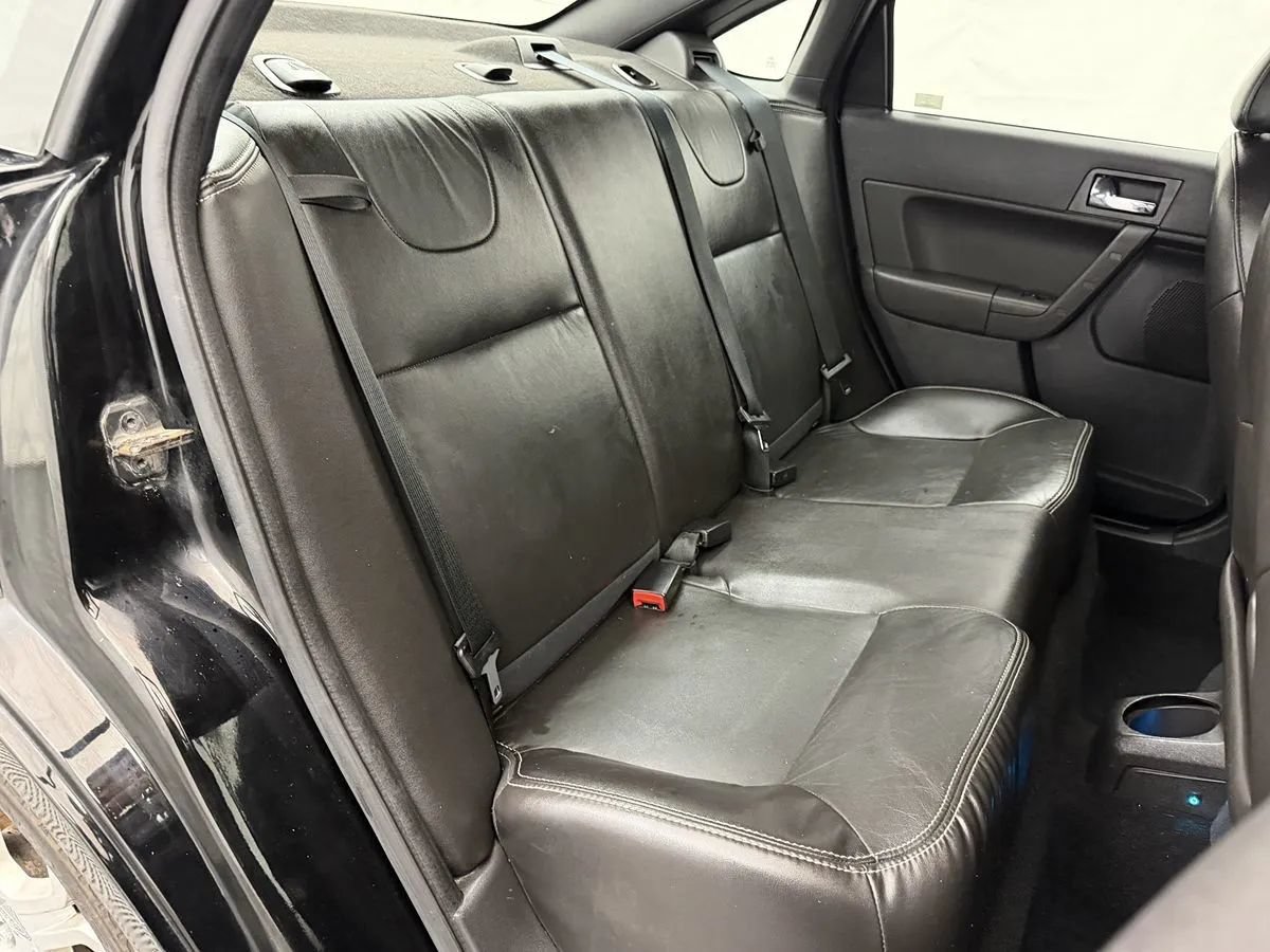 Used 2008 Ford Focus Sedan FWD image 20