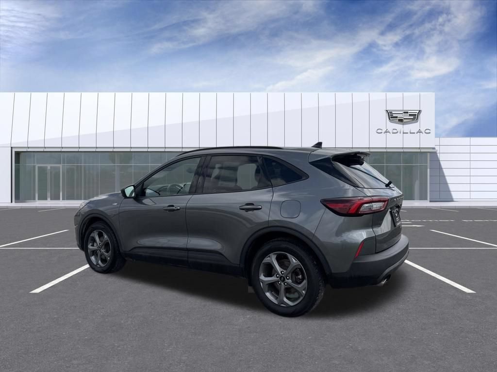 Used 2025 Ford Escape ST-Line FWD image 4