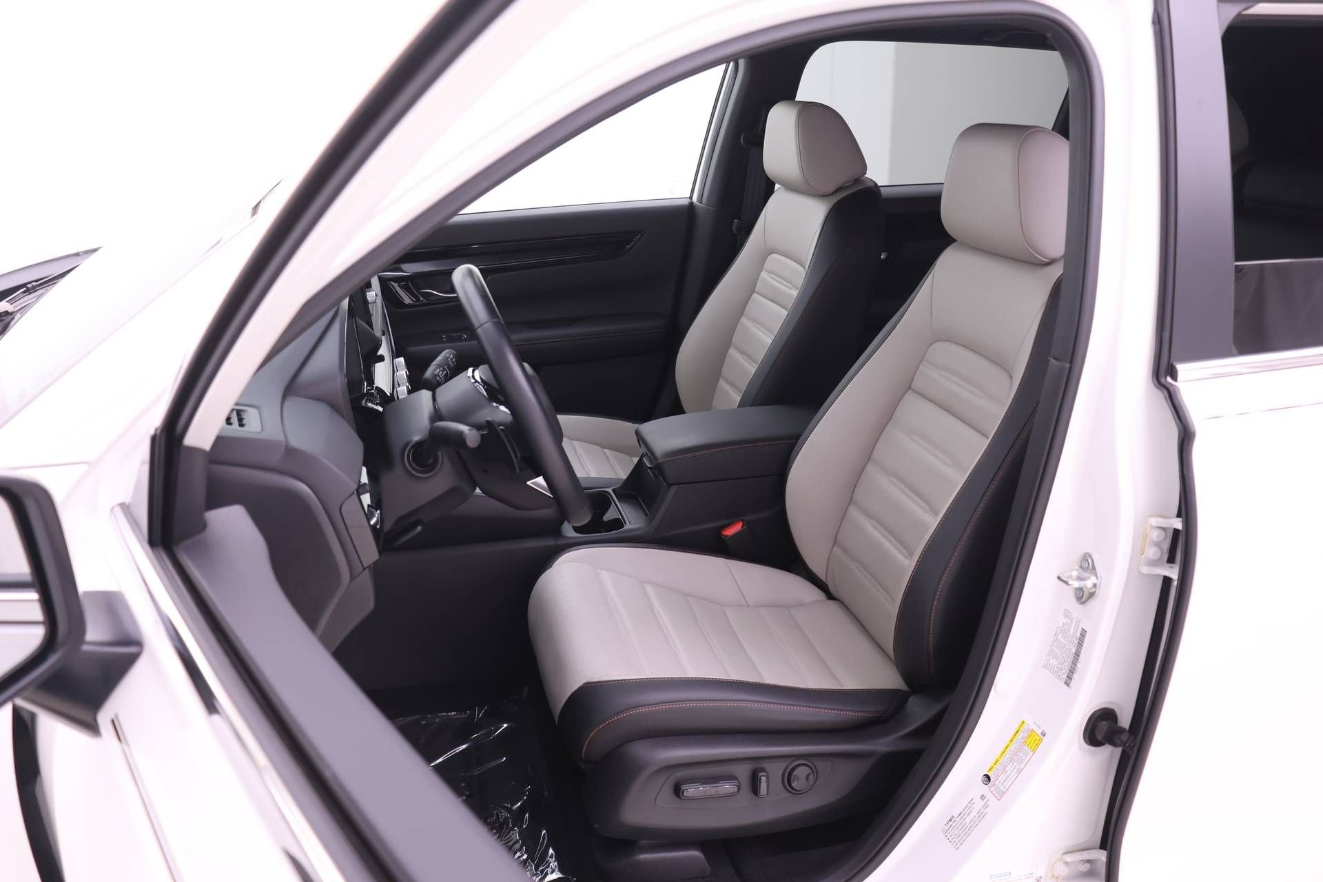 Certified 2025 Honda CR-V Sport Touring image 4