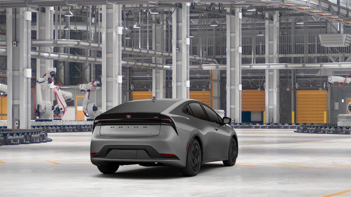 New 2027 Toyota Prius LE FWD image 11