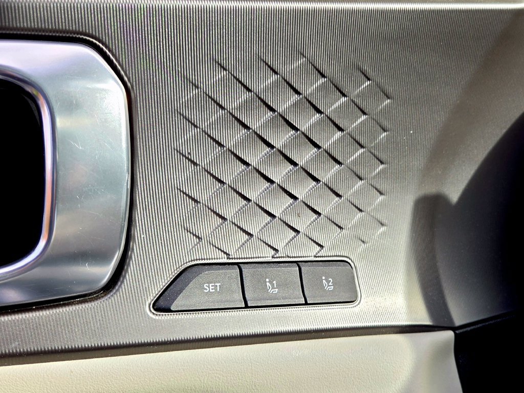 Certified 2025 Kia Sorento SX Prestige AWD/4WD image 6