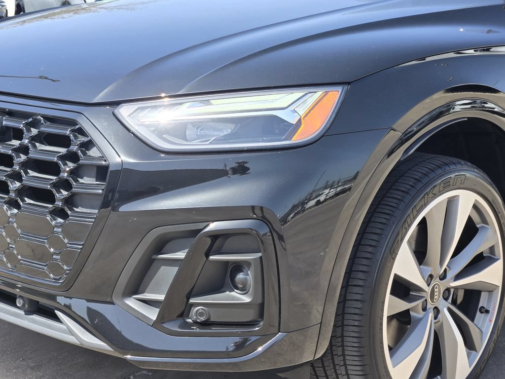 Certified 2023 Audi SQ5 Premium Plus w/ Premium Plus Package AWD/4WD image 12