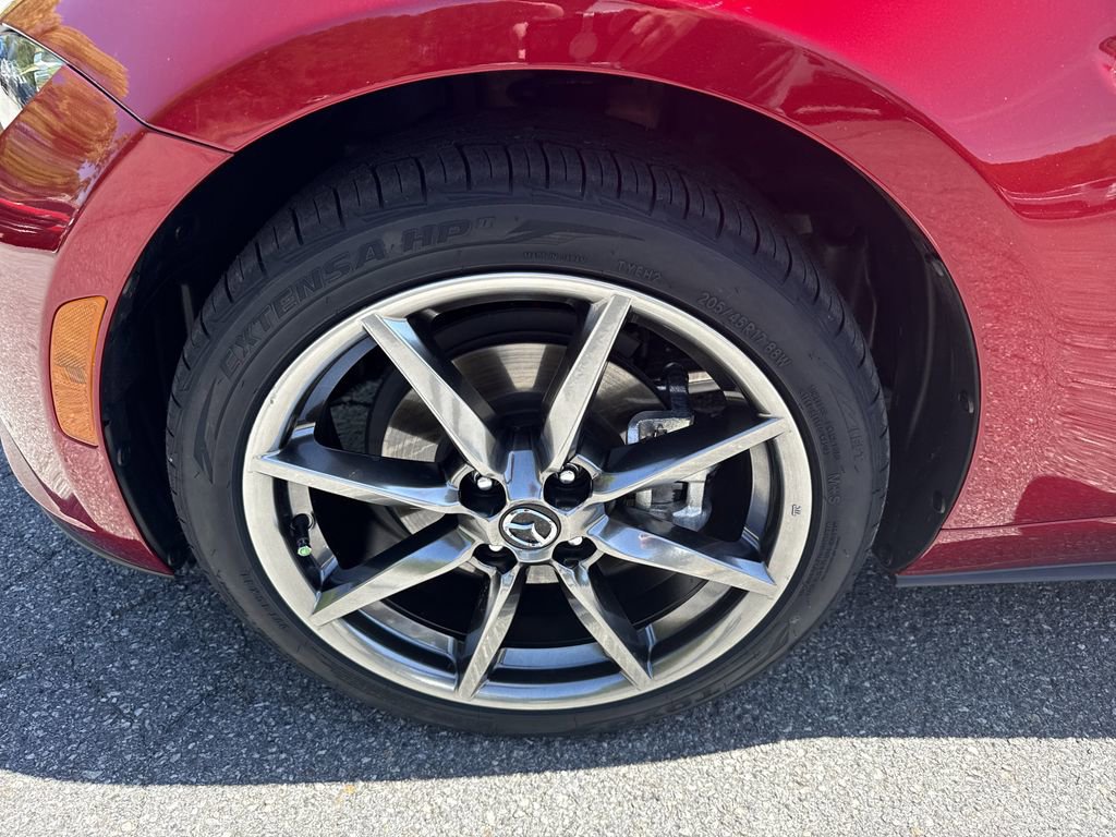 Used 2022 MAZDA MX-5 Miata Grand Touring w/ Weather Package RWD image 11
