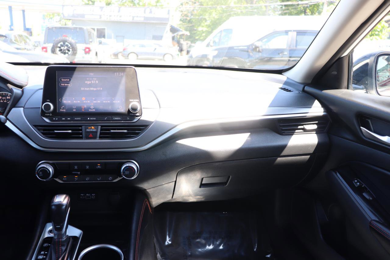 Used 2024 Nissan Altima 2.5 SR FWD image 18