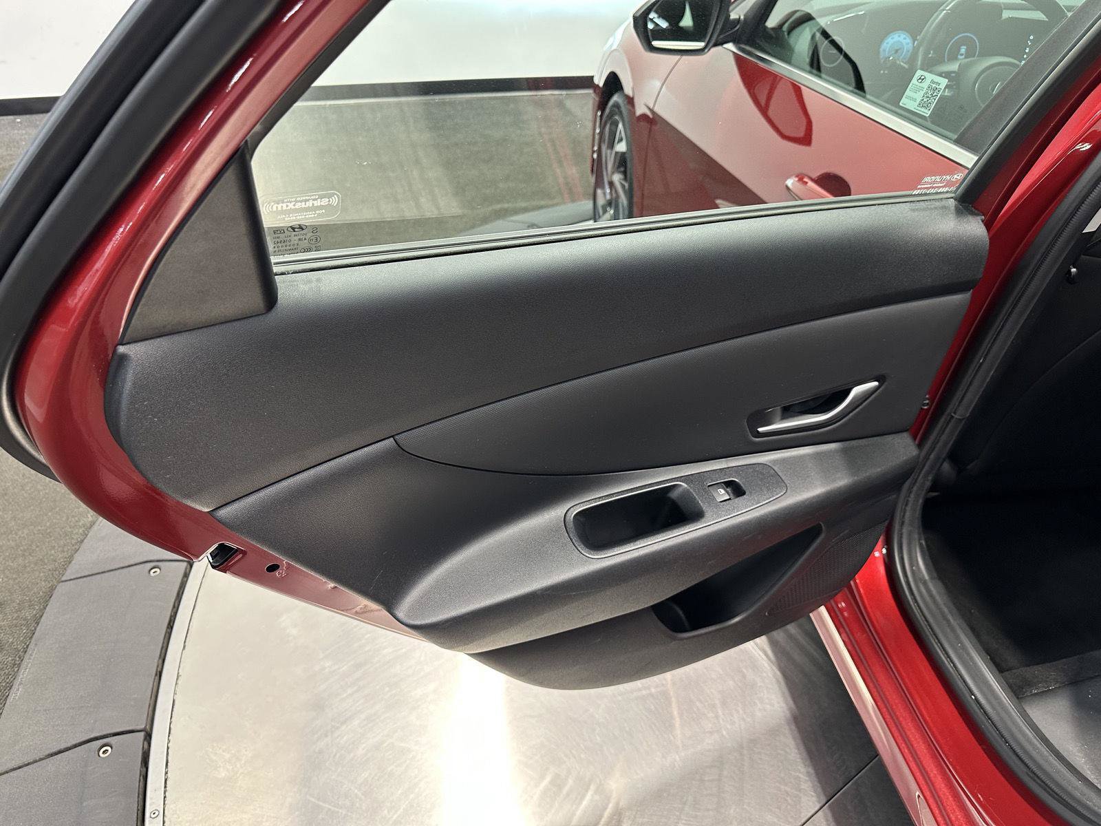 Certified 2024 Hyundai Elantra SEL w/ Convenience Package FWD image 26