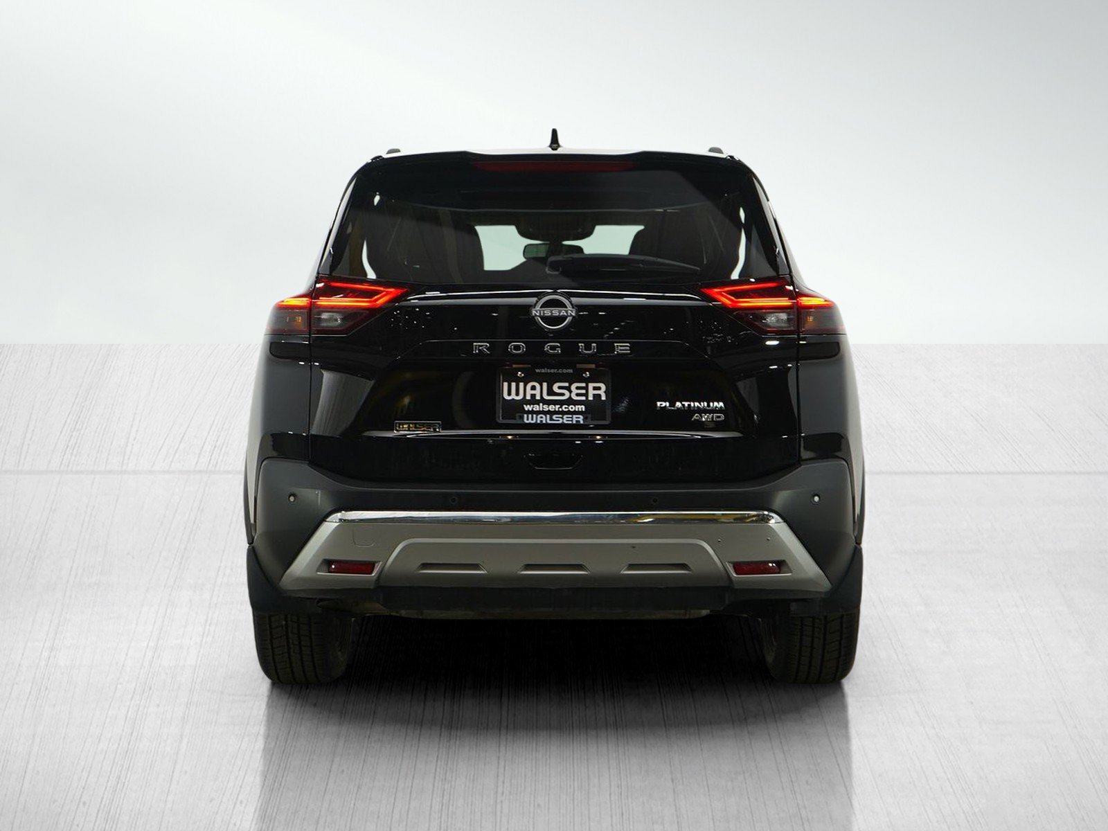 Used 2022 Nissan Rogue Platinum image 4