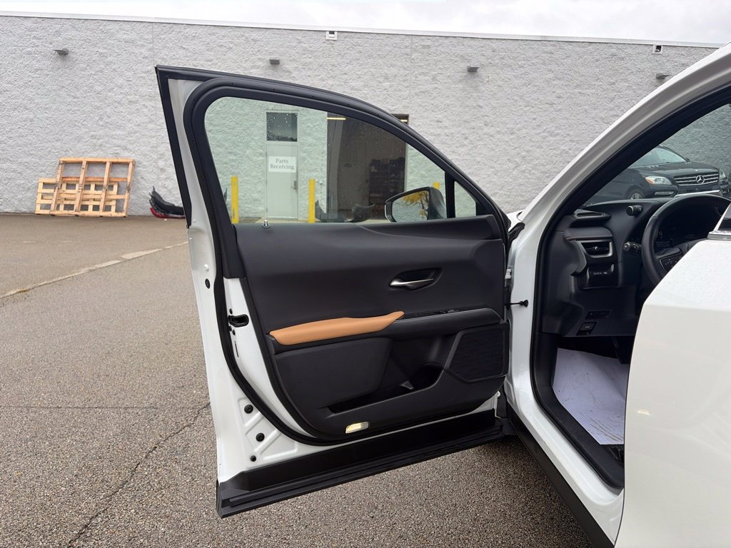 Used 2025 Lexus UX 300h AWD w/ Cold Area Package image 10