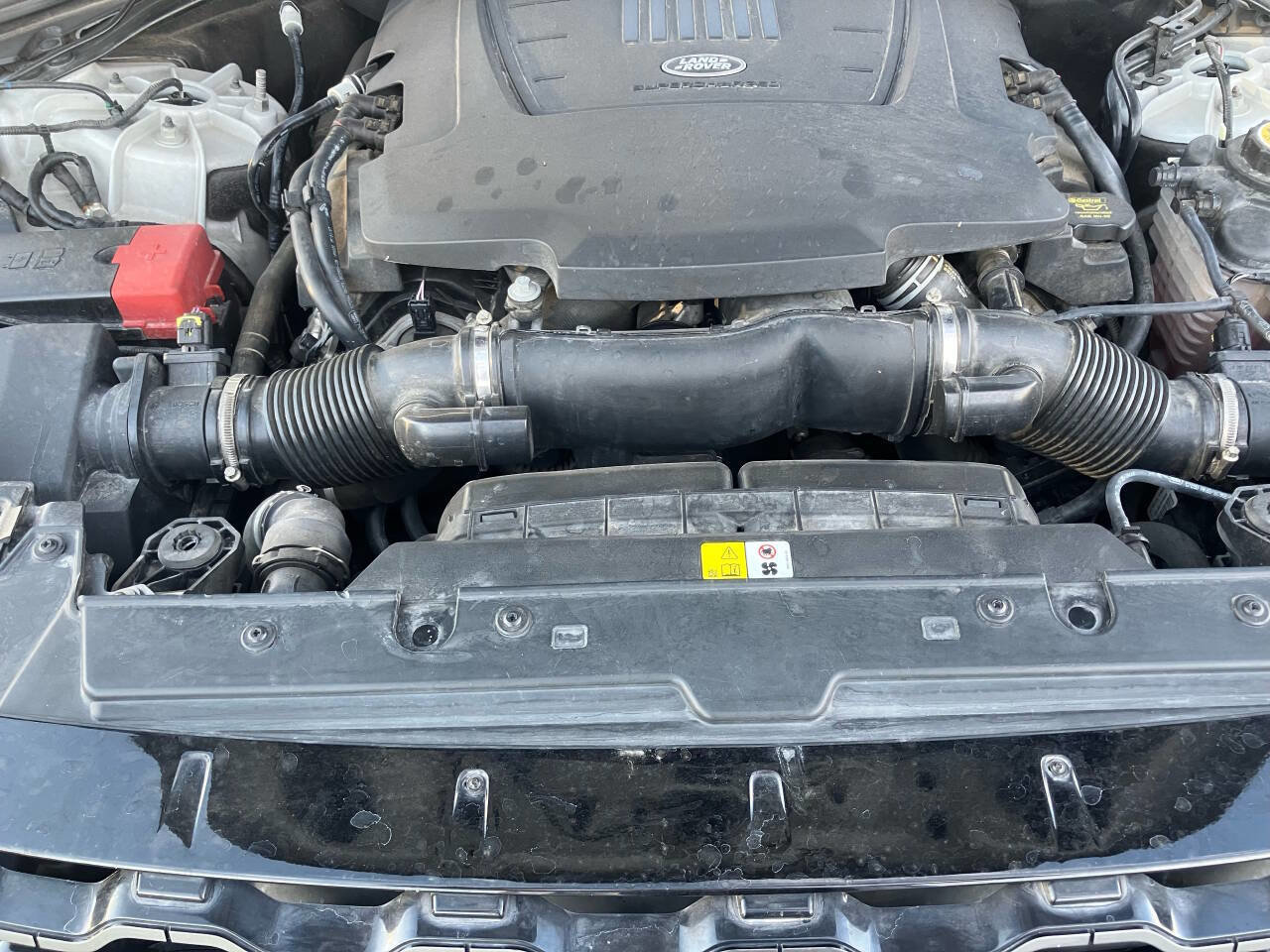 Used 2018 Land Rover Range Rover Velar R-Dynamic HSE image 7