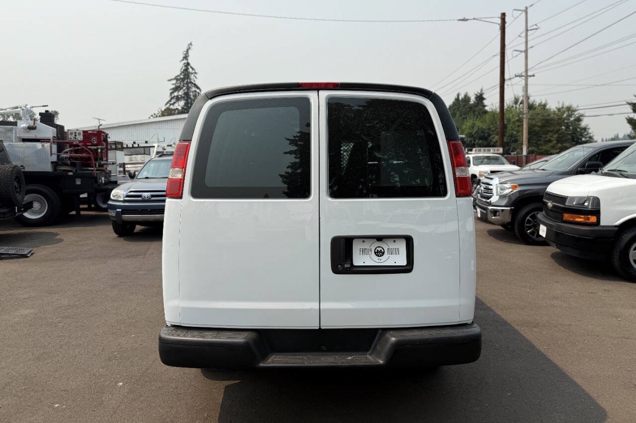 Used 2020 Chevrolet Express 2500 w/ Communications Package RWD image 11