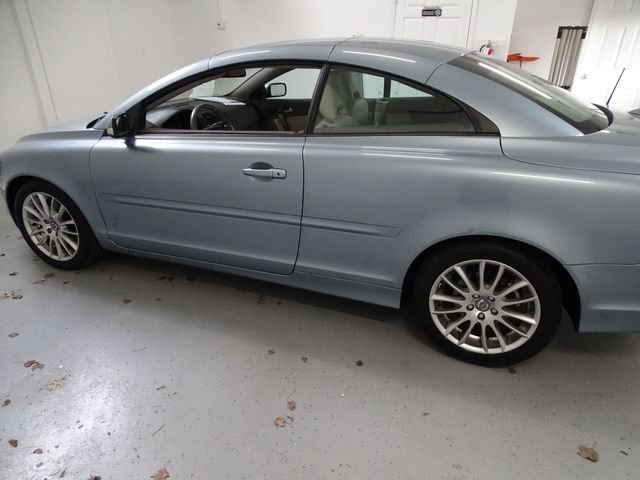 Used 2007 Volvo C70 T5 image 17