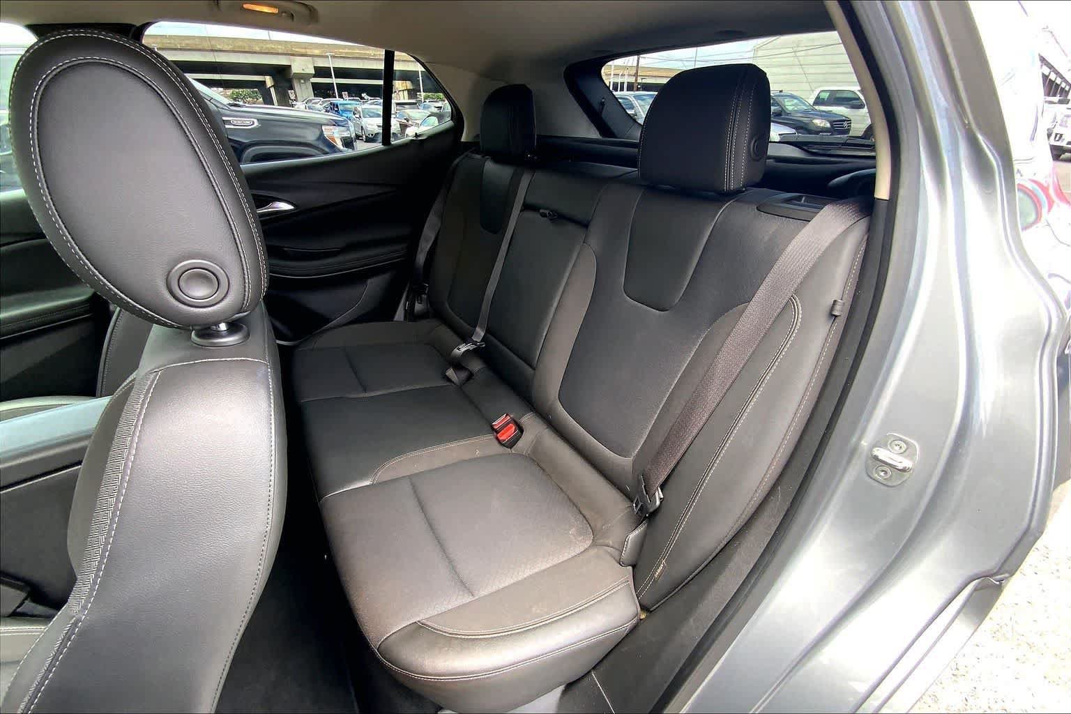 Used 2023 Buick Encore GX Select w/ Experience Buick Package FWD image 29
