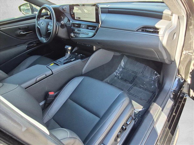Used 2025 Lexus ES 300h w/ Premium Package FWD image 23