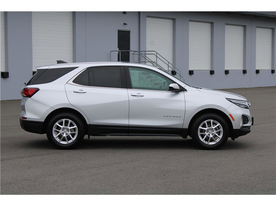 Used 2022 Chevrolet Equinox LT w/ Driver Convenience Package AWD/4WD image 4