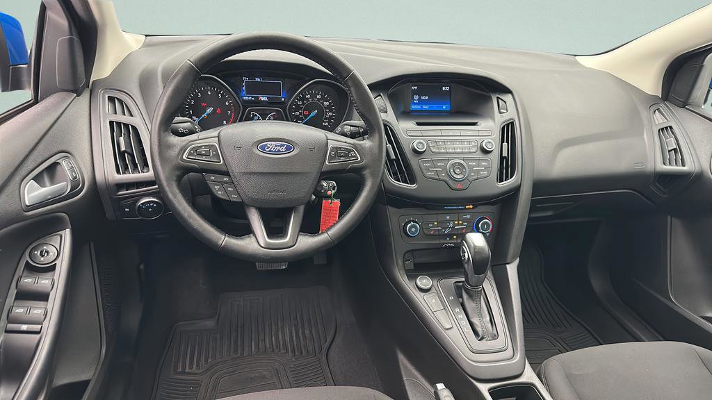 Used 2016 Ford Focus SE w/ SE Cold Weather Package FWD image 12
