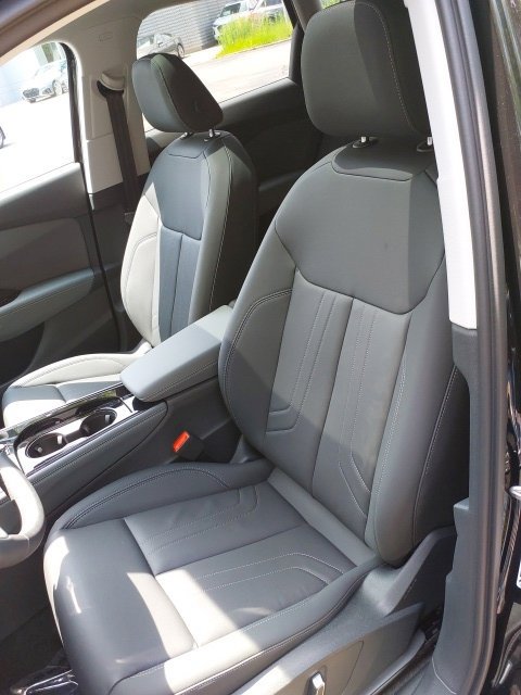 New 2026 Audi Q3 quattro 2.0T w/ Driver Assistance Package AWD/4WD image 13