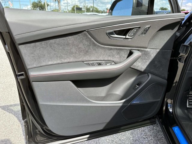 New 2026 Audi SQ7 Prestige image 17