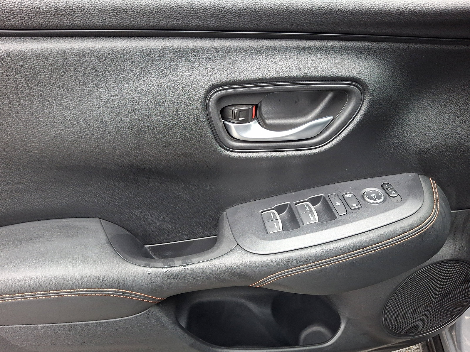 Used 2024 Honda HR-V Sport image 12