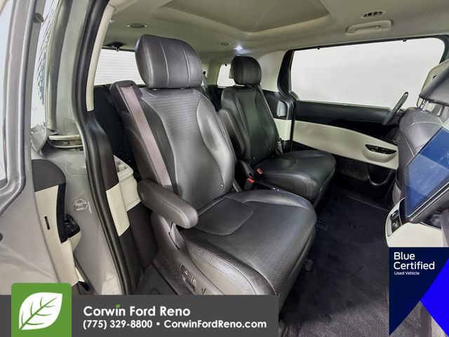 Used 2024 Kia Carnival SX Prestige FWD image 35