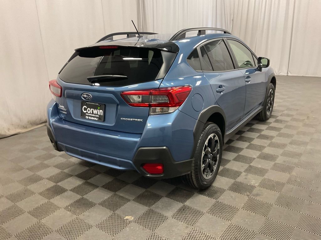 Used 2023 Subaru Crosstrek 2.0i image 3