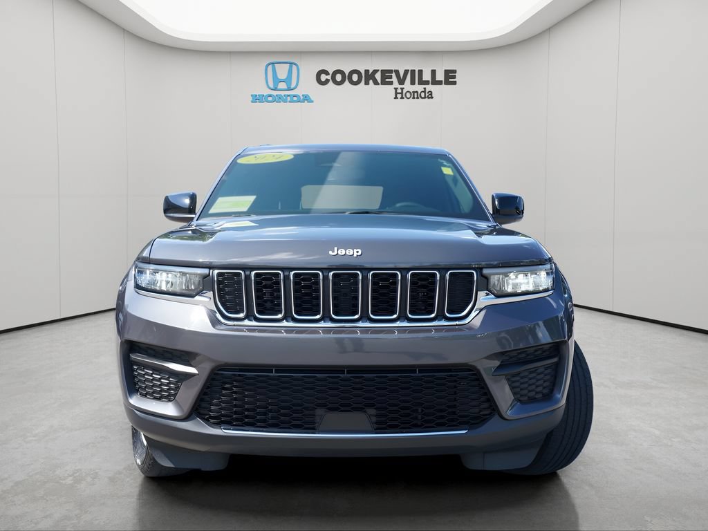 Used 2024 Jeep Grand Cherokee Laredo AWD/4WD image 4