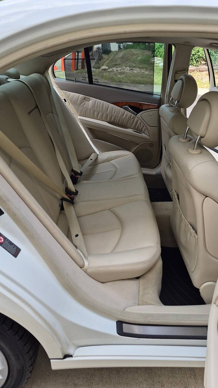 Used 2005 Mercedes-Benz E 500 Sedan image 48