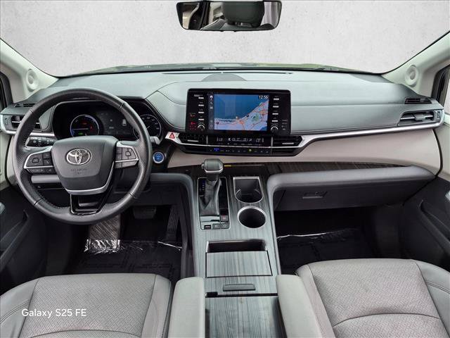 Used 2022 Toyota Sienna Limited AWD/4WD image 18
