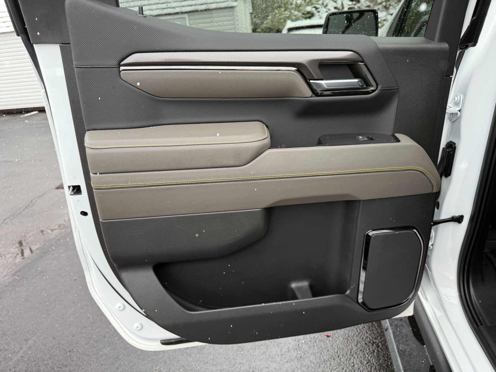 Used 2022 Chevrolet Silverado 1500 ZR2 w/ Technology Package image 17