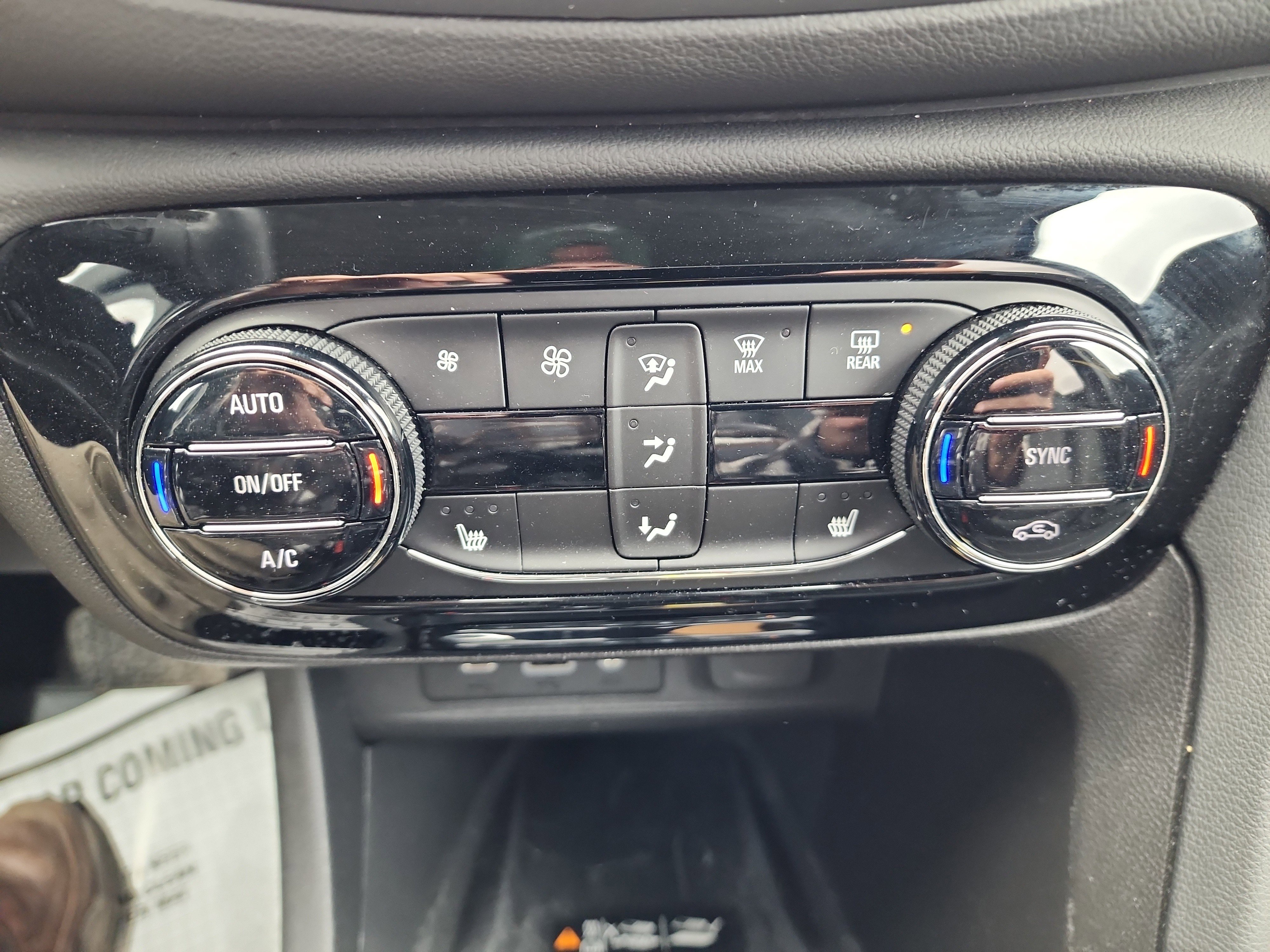 Certified 2023 Buick Encore GX Essence w/ Advanced Technology Package image 17