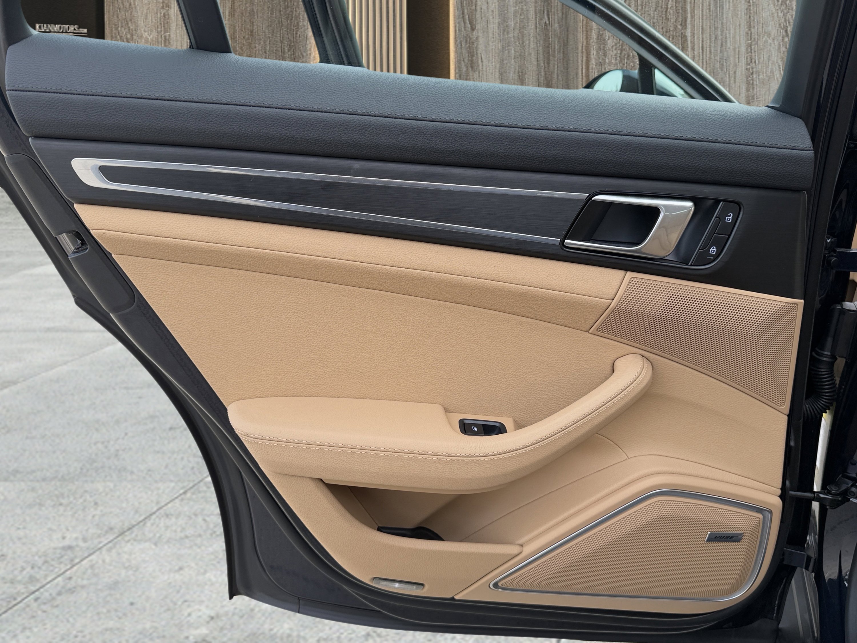 Used 2023 Porsche Panamera 4 Platinum Edition image 54