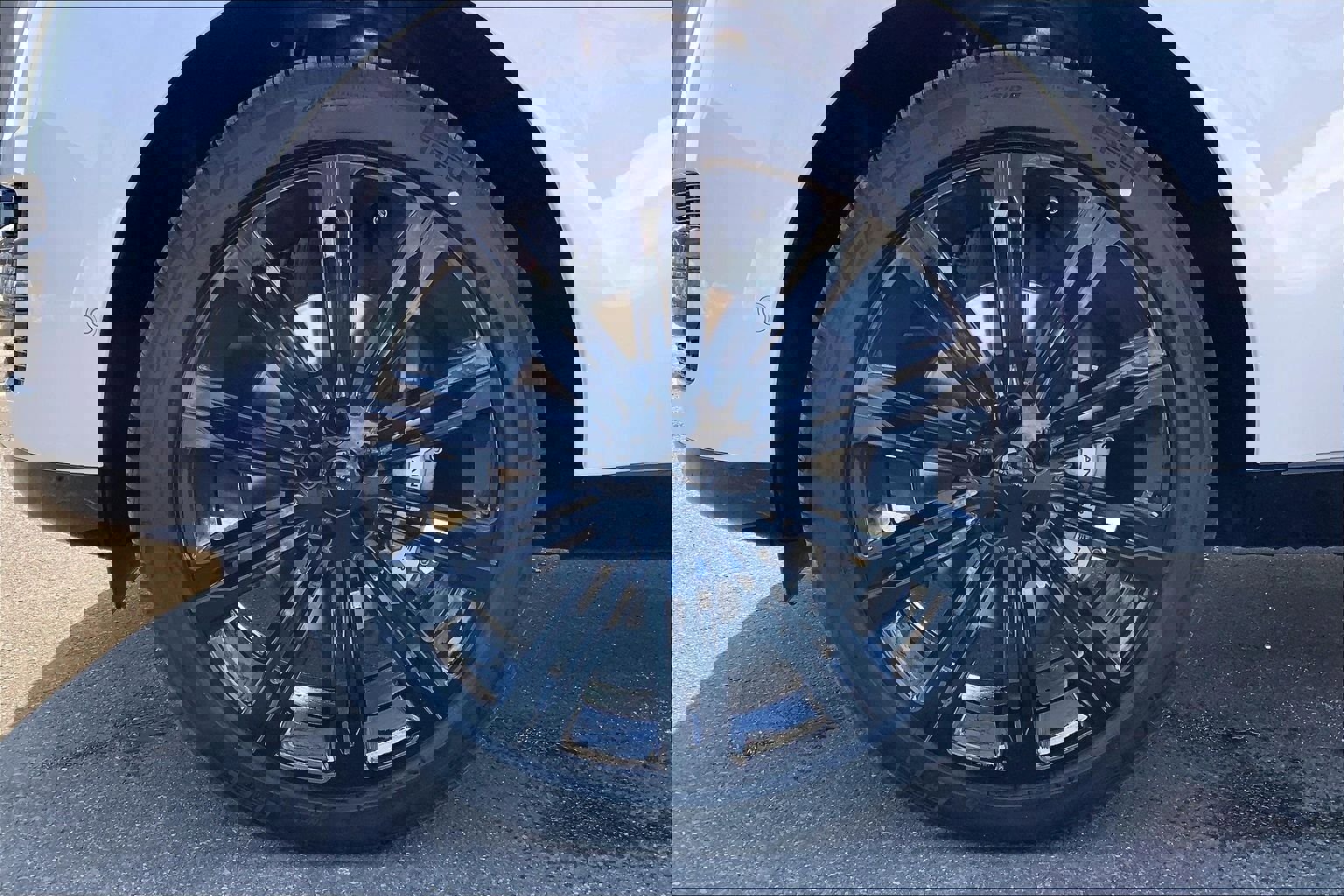 New 2026 Land Rover Range Rover SE image 11