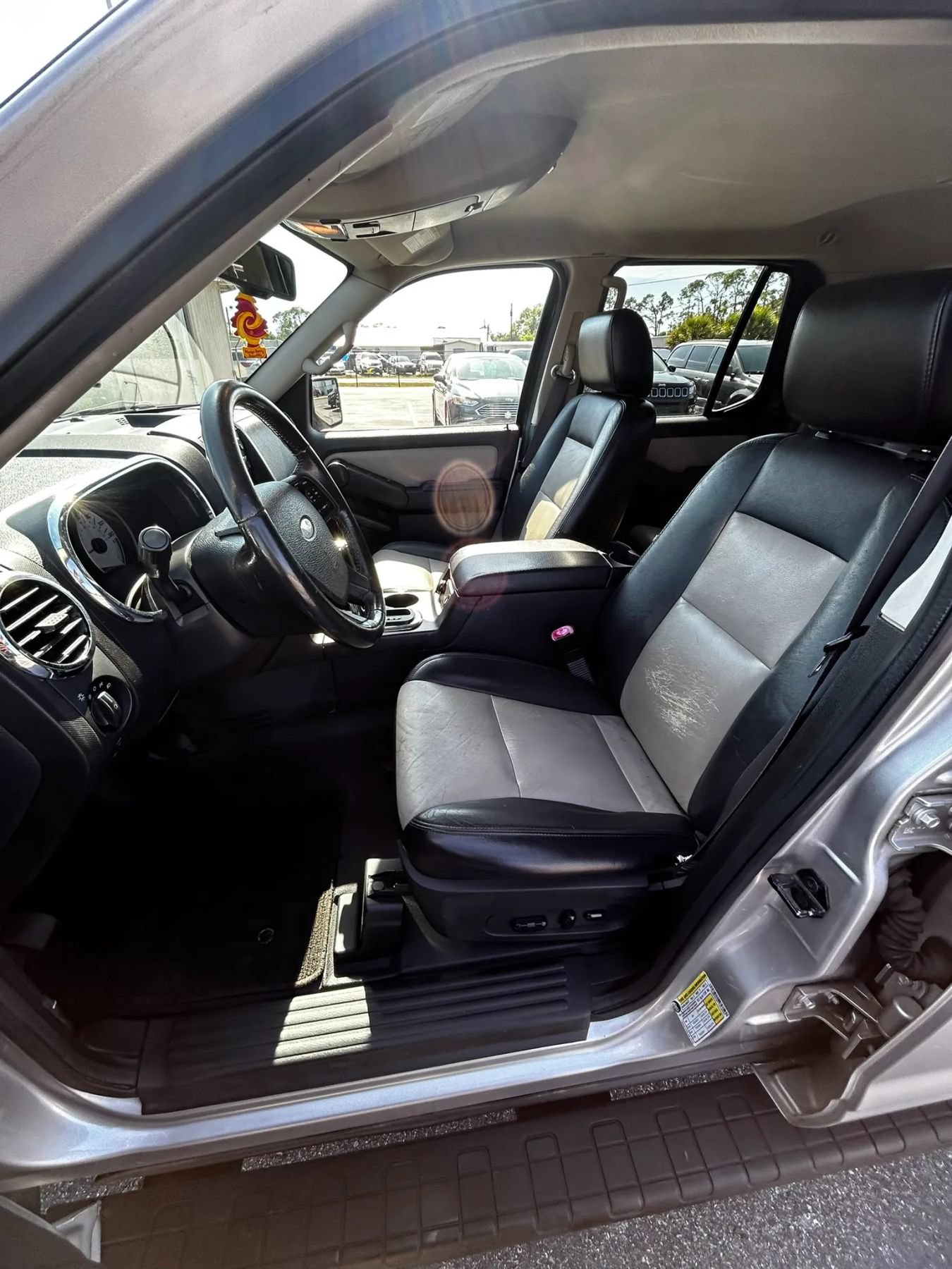 Used 2007 Ford Explorer Sport Trac Limited AWD/4WD image 21