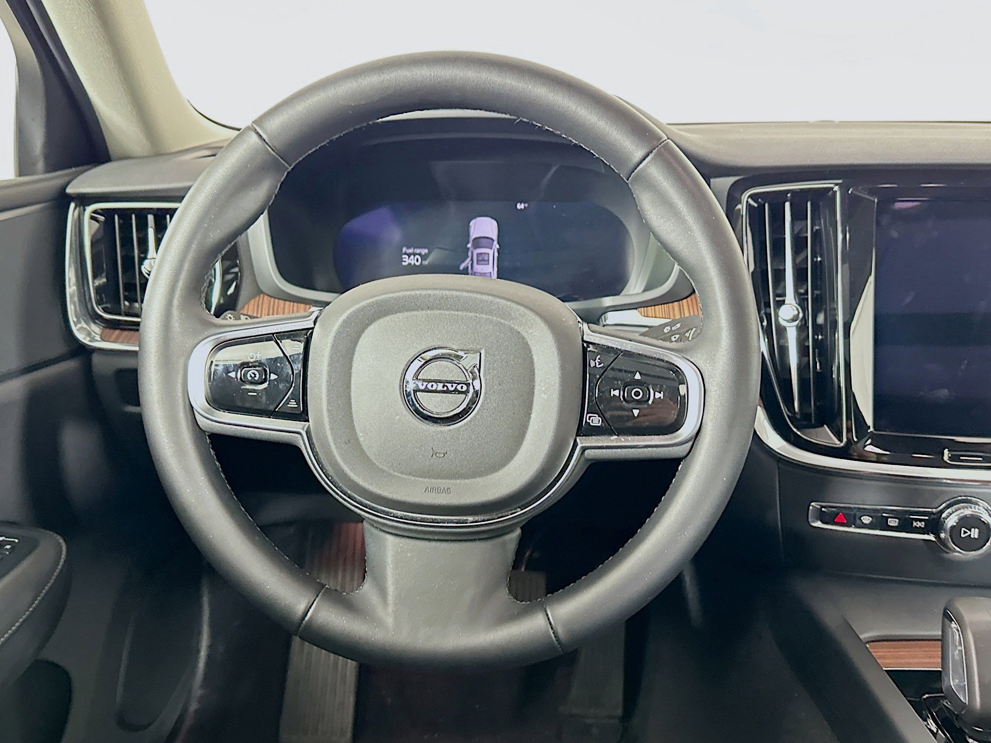 Used 2025 Volvo S60 B5 Plus image 18