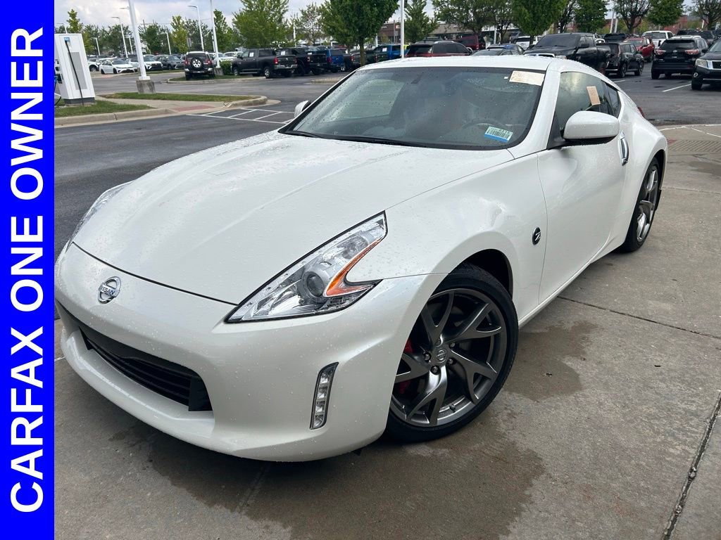 Used 2016 Nissan 370Z Coupe RWD image 1