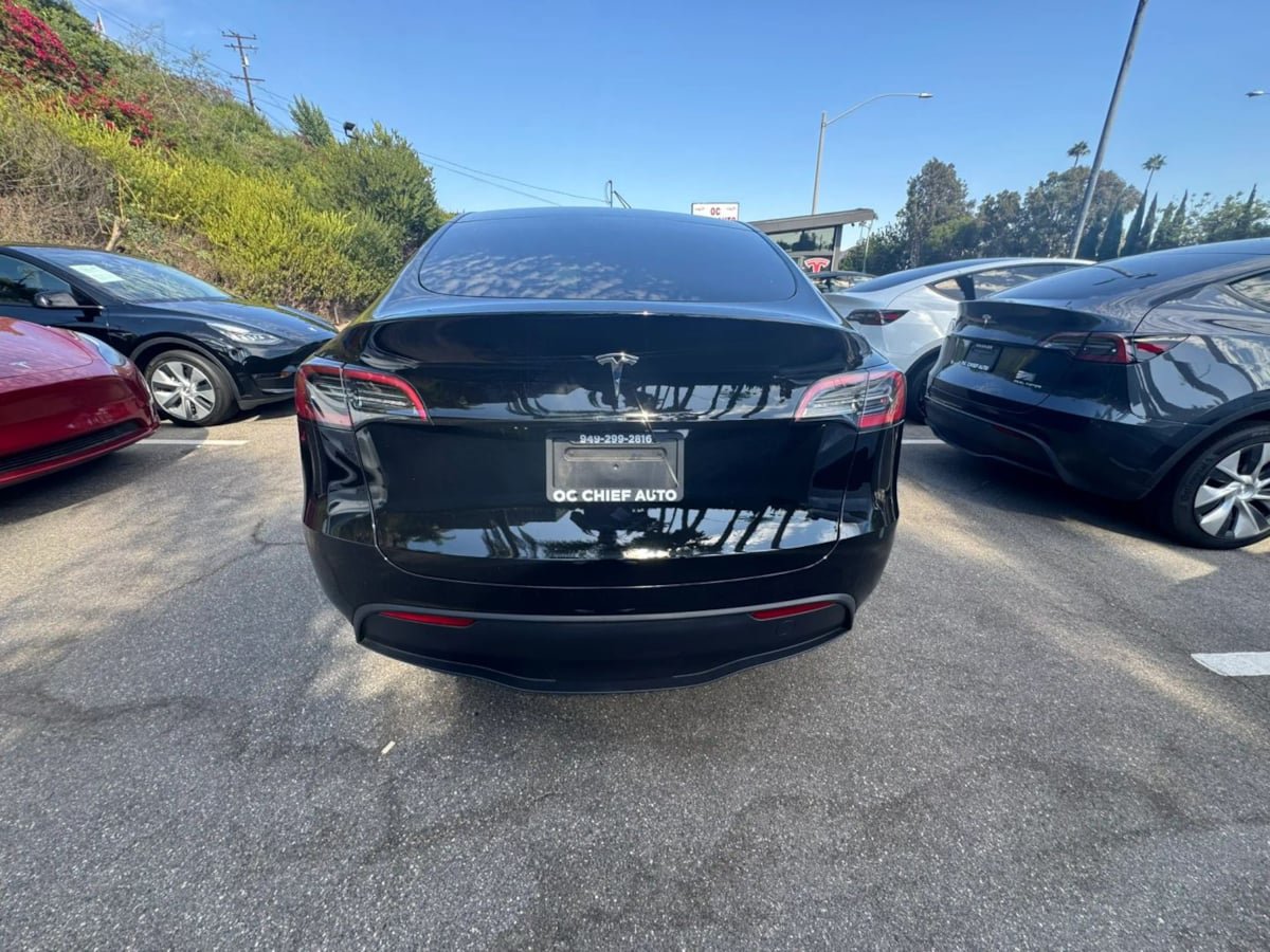 Used 2025 Tesla Model Y Long Range RWD image 6