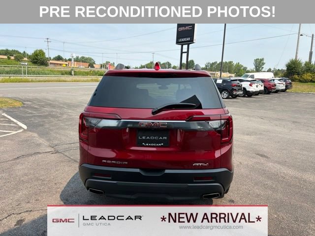 Used 2023 GMC Acadia AT4 w/ Technology Package AWD/4WD image 4