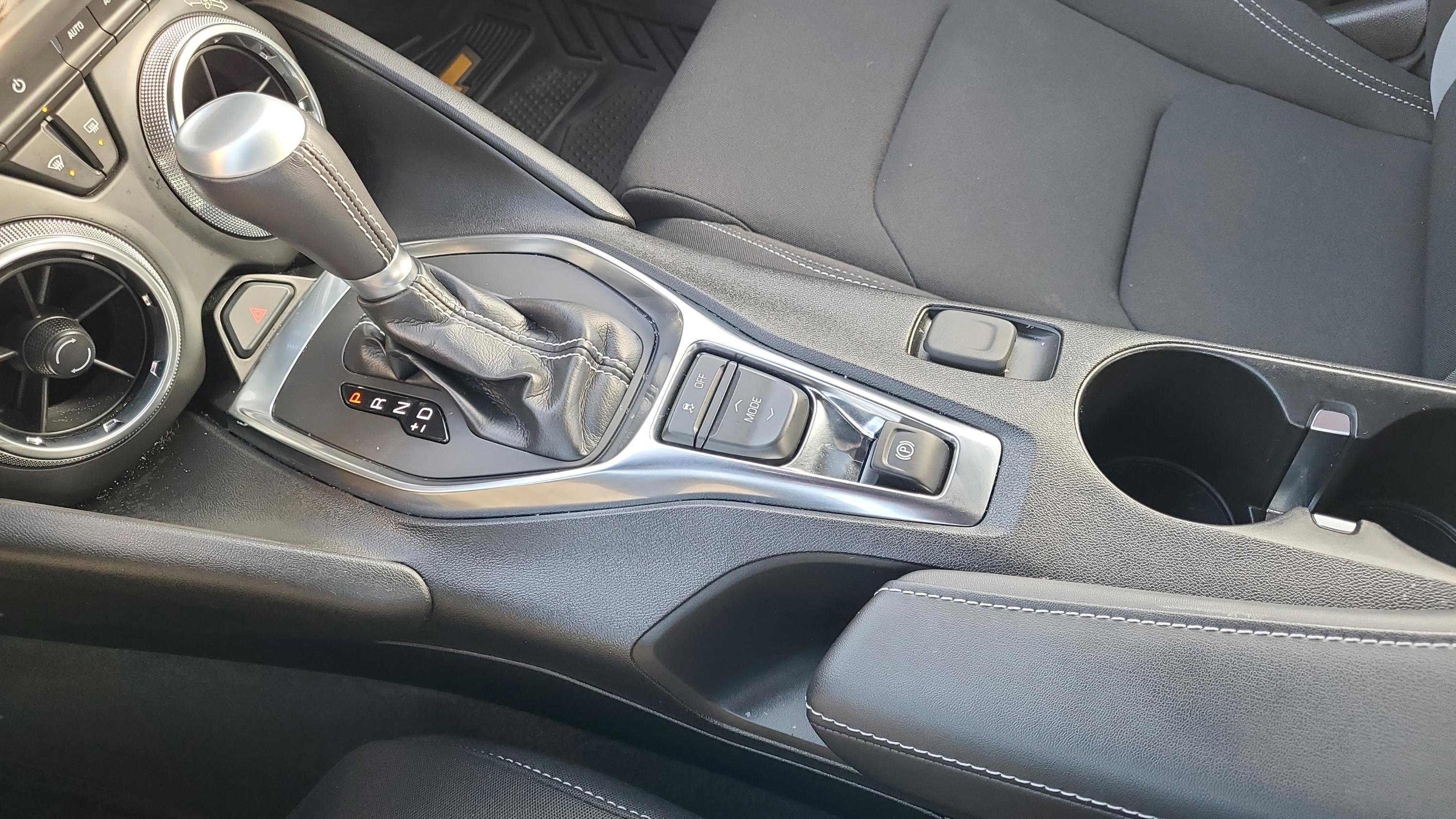 Used 2024 Chevrolet Camaro LT w/ Technology Package image 20