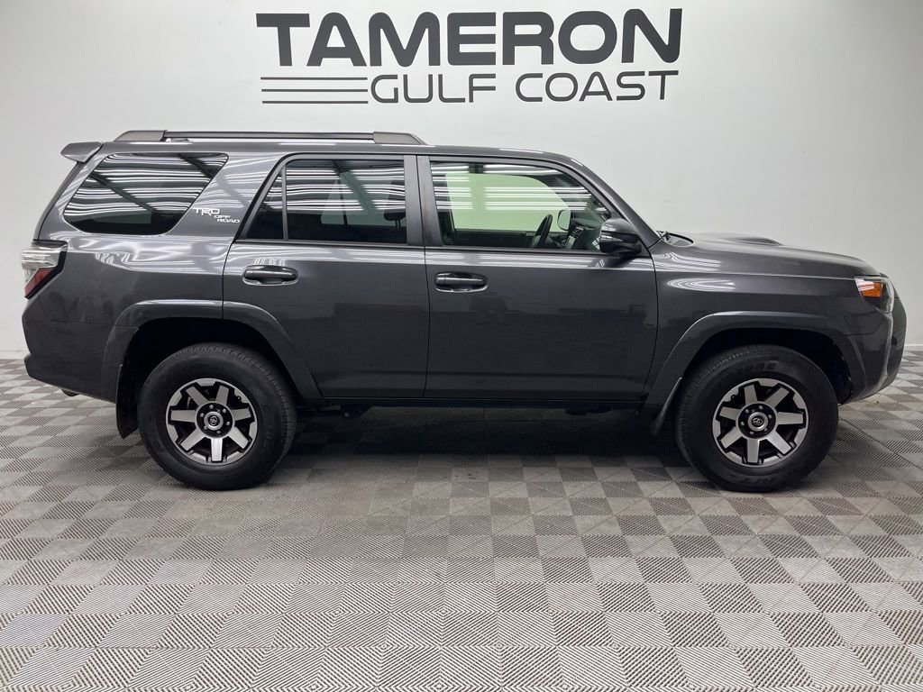 Used 2021 Toyota 4Runner TRD Off-Road Premium w/ Moonroof Package AWD/4WD image 4