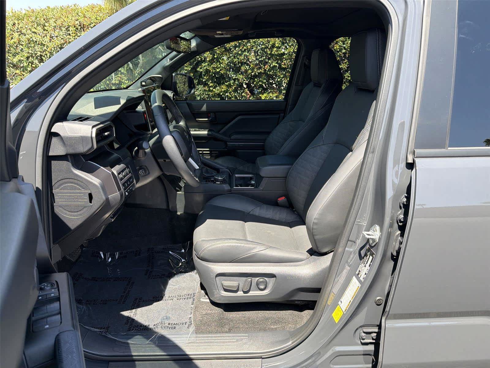 Used 2025 Toyota 4Runner TRD Off-Road Premium w/ Tow Technology Package AWD/4WD image 12