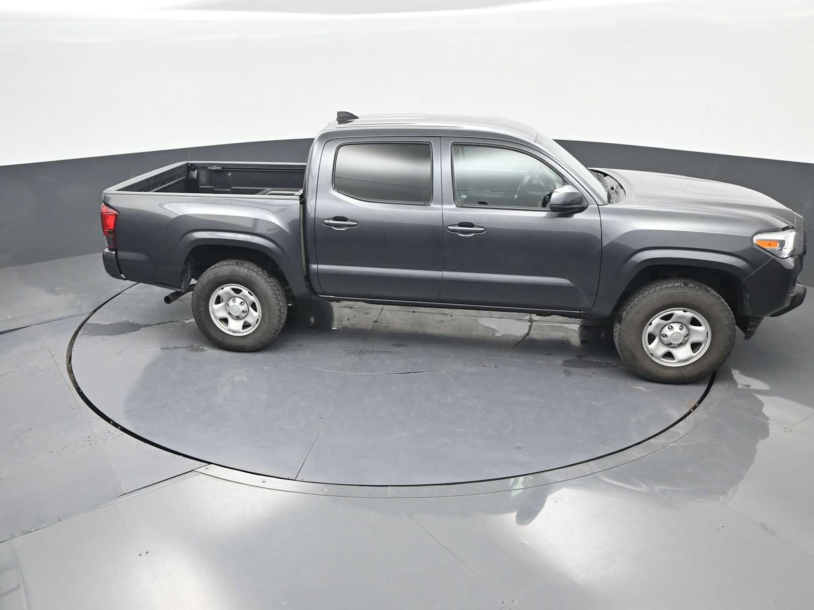 Used 2022 Toyota Tacoma SR AWD/4WD image 35