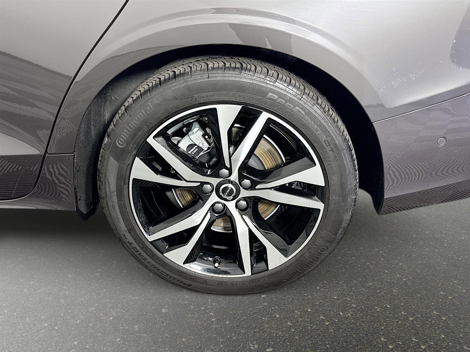 Used 2025 Volvo S60 B5 Plus image 33