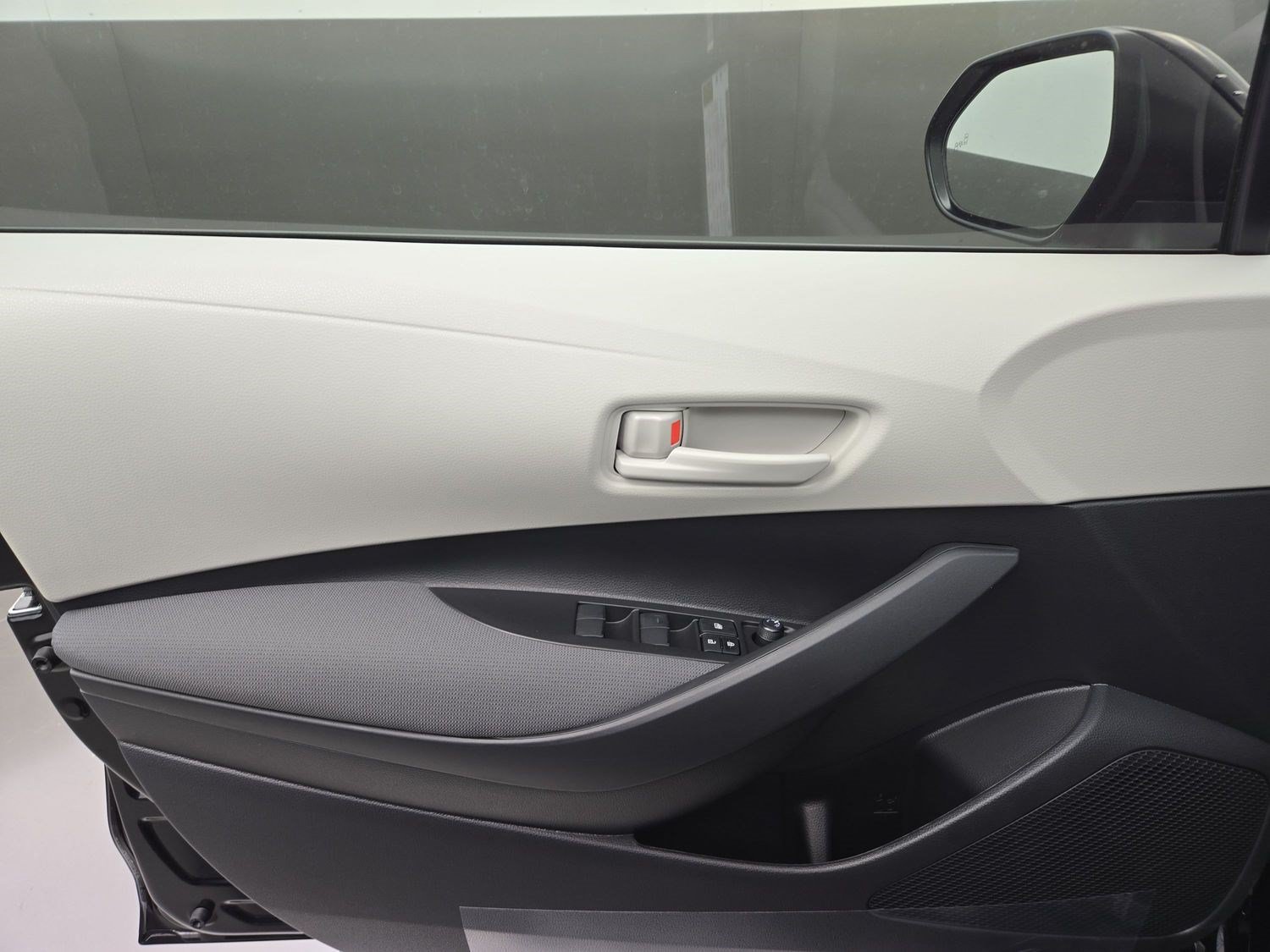 New 2027 Toyota Corolla LE FWD image 17