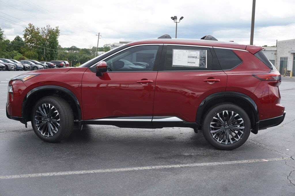 New 2026 Nissan Rogue Platinum image 2