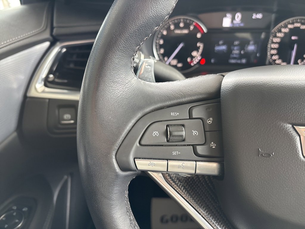 Used 2025 Cadillac XT6 Sport image 15