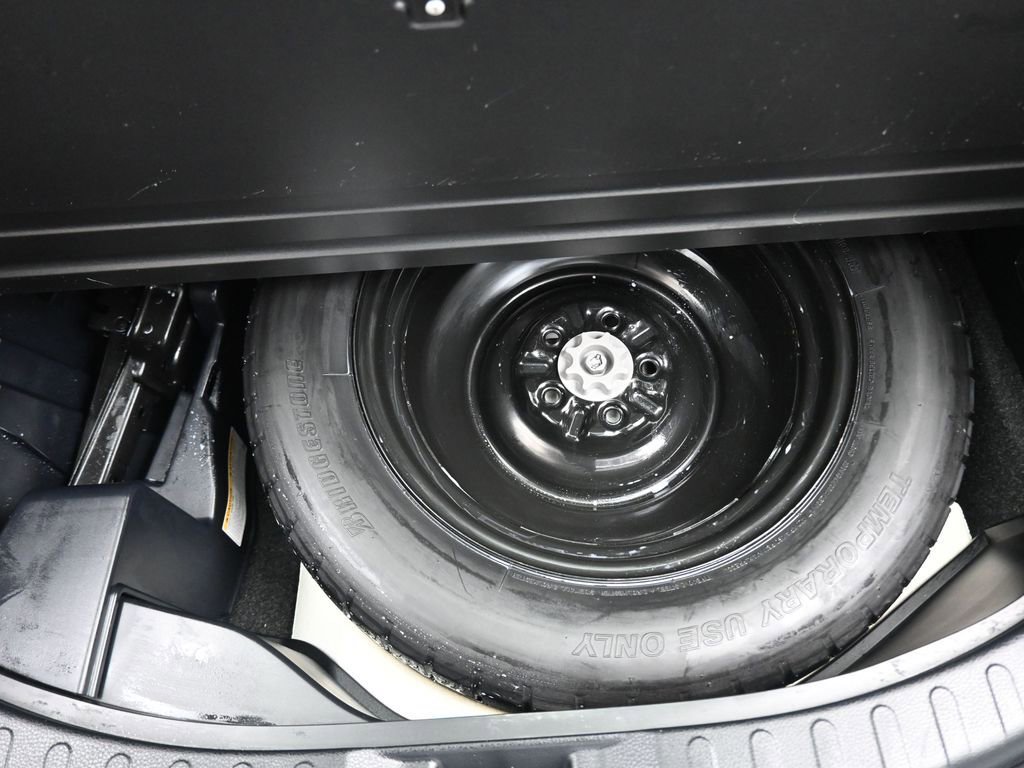 Used 2018 Toyota RAV4 Limited image 49