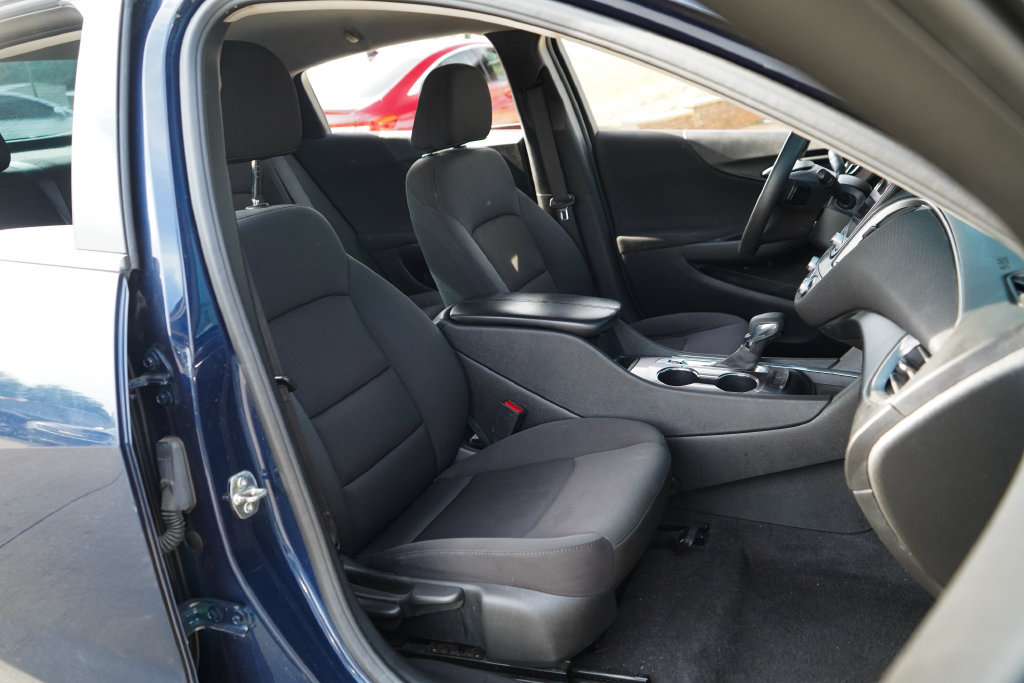 Used 2022 Chevrolet Malibu LT FWD image 13