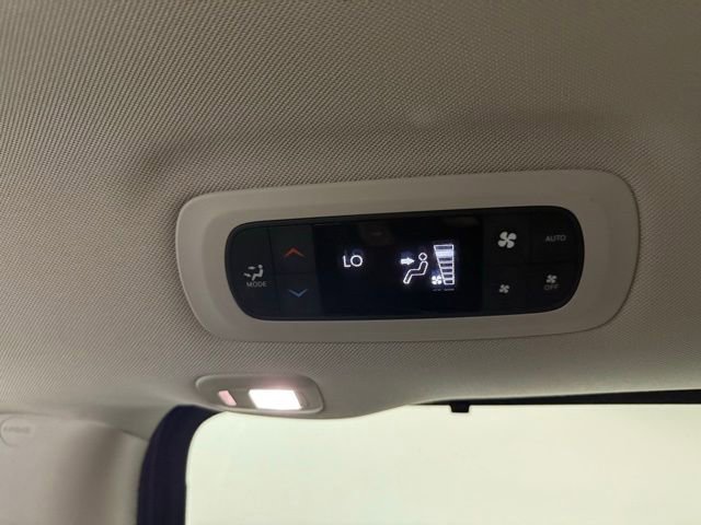 Used 2019 Chrysler Pacifica Limited w/ Tire & Wheel Group image 25